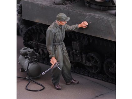 1/72  U.S. mechanic