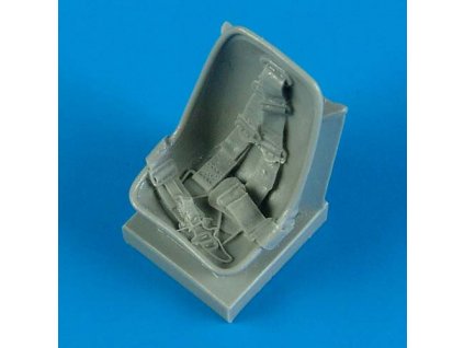 1/32 Bf 109E seat with safety belts