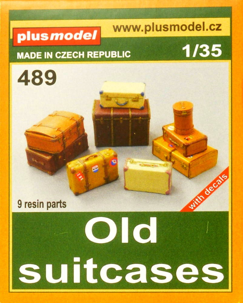 1/35 Old suitcases (9 resin parts)
