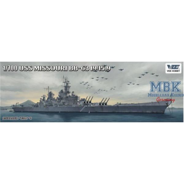 1/700 USS Battleship Missouri BB-63 1945 - Deluxe