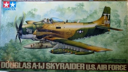 1/48 Douglas A-1J Skyraider U. S. Air Force