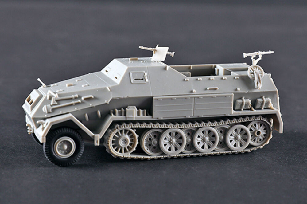Fotografie 1/72 Sd.Kfz.8 Gepanzerte 12t
