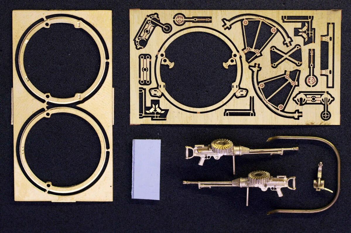 1/48 Stripped Lewis Mk I Twin MG With A Shortened Radiator On The Scarff Ring