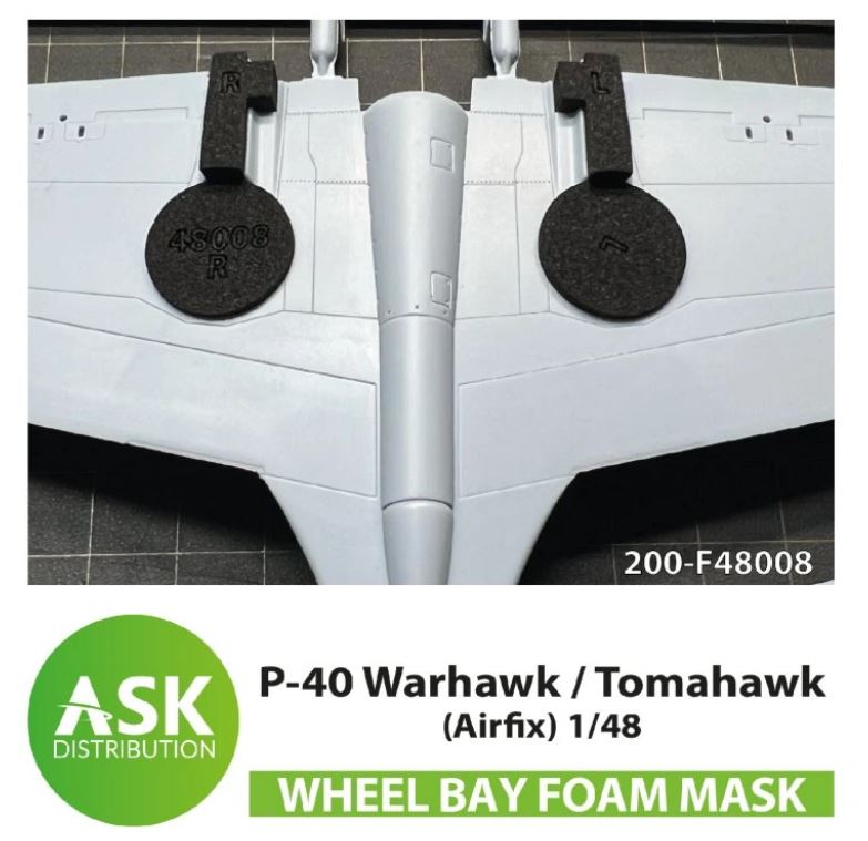 Fotografie 1/48 P-40 Warhawk / Tomahawk FOAM flexibel wheel bay mask for Airfix