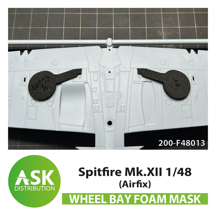 Fotografie 1/48 Spitfire Mk.XII FOAM flexibel wheel bay mask for Airfix