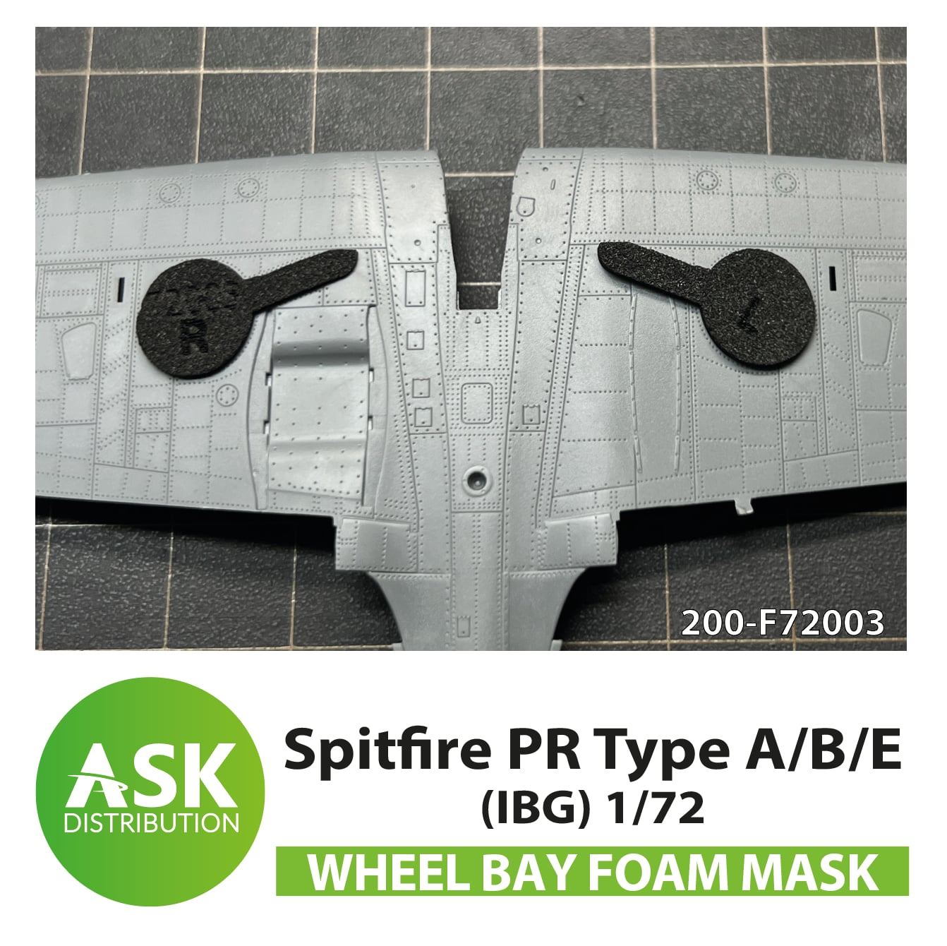 Fotografie 1/72 Spitfire PR Type A/B/E wheel bay FOAM flexibel mask for IBG