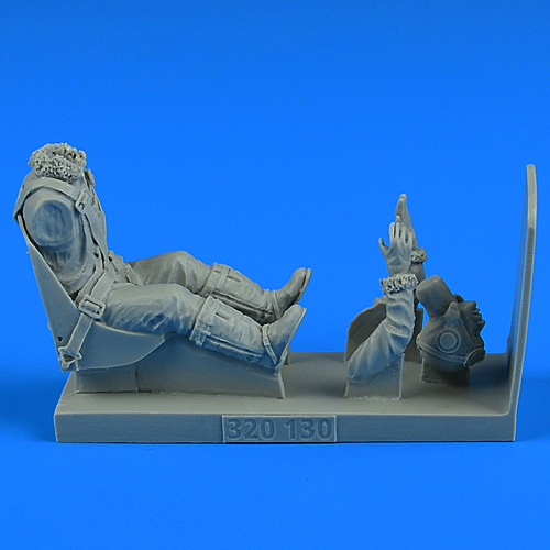 1/32 USAF WWII Pilot with ej. seat for P-47 Thunderbolt