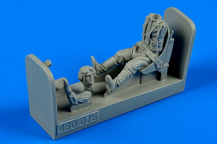 1/48 Russian WWII Pilot with seat for P-39 Airacobra