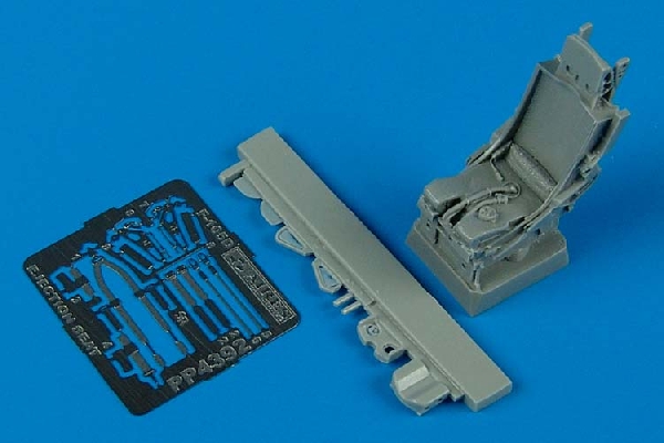 1/48 F-105D Thunderchief ejection seat