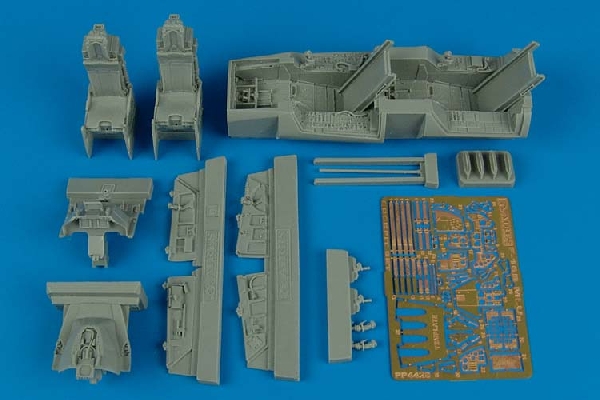 1/48 F-16B MLU Fighting Falcon cockpit set