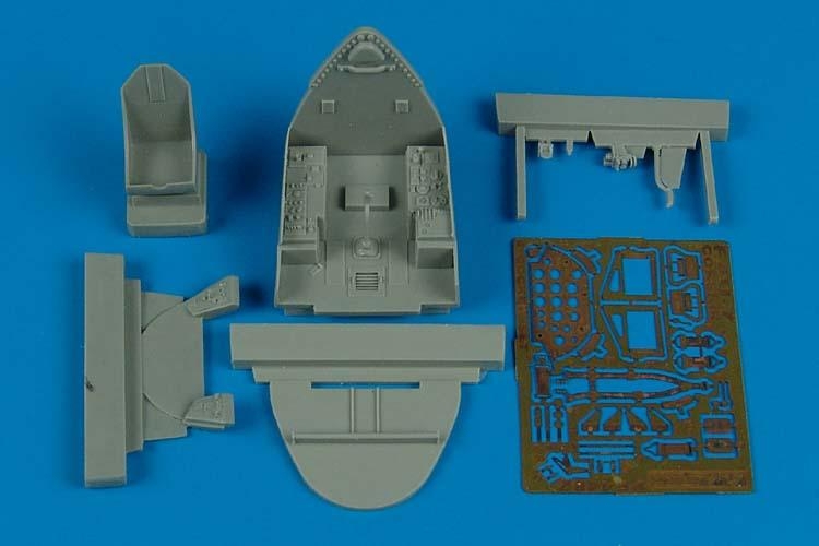 1/48 F4U-7 Corsair cockpit set