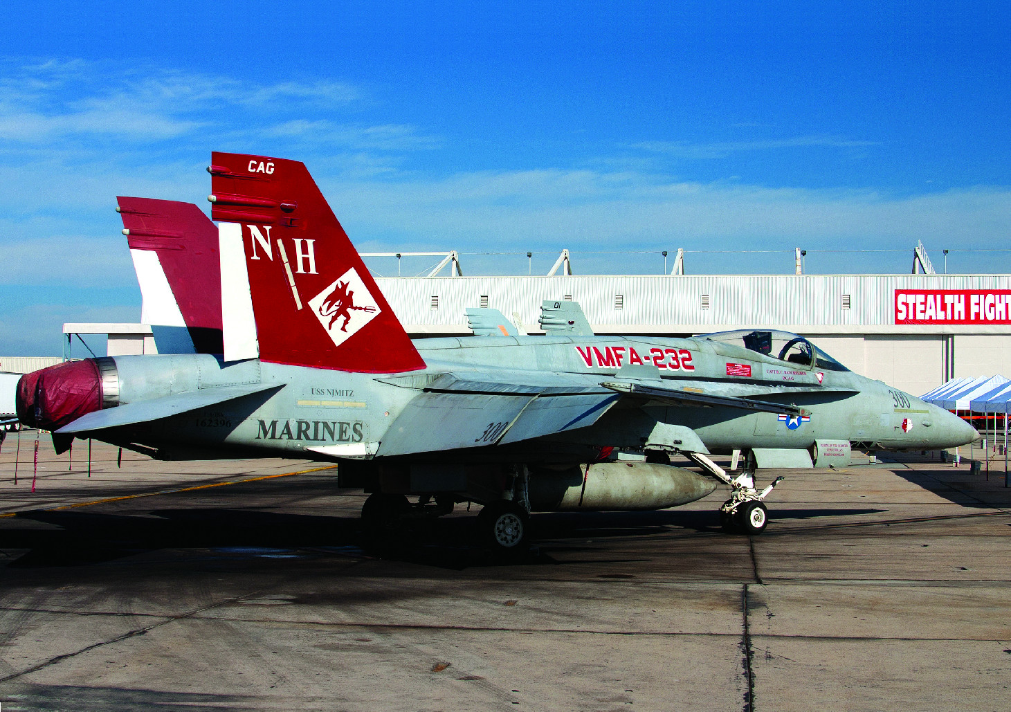 Fotografie Model Kit letadlo 12520 - USMC F/A 18A+ VMFA-232 RED DEVILS (1:72)