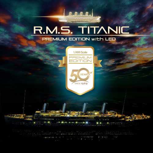 Fotografie Model Kit loď 14226 - R.M.S TITANIC PREMIUM EDITION WITH LED (1:400)