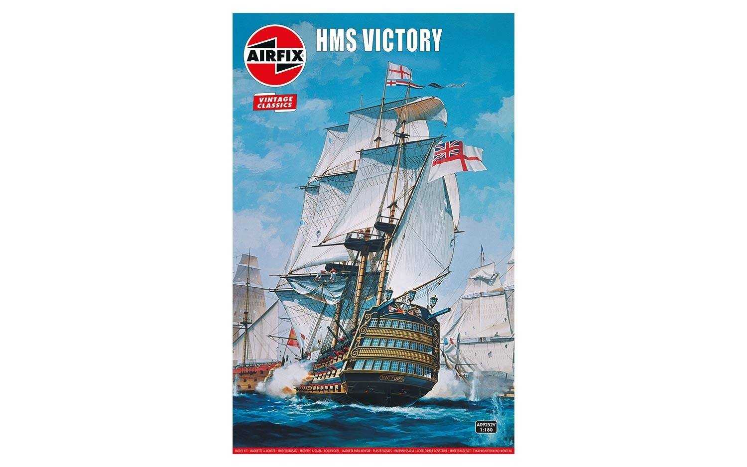 Fotografie Classic Kit VINTAGE loď A09252V - HMS Victory (1:180)