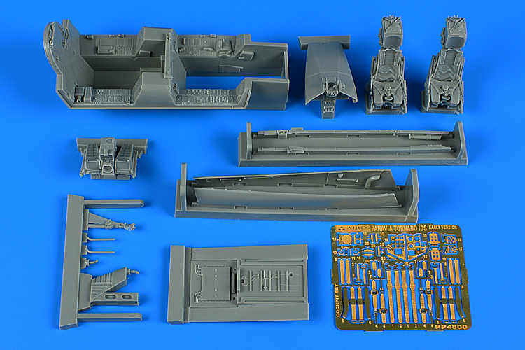 1/48 Tornado IDS early v. cockpit set (Revell)