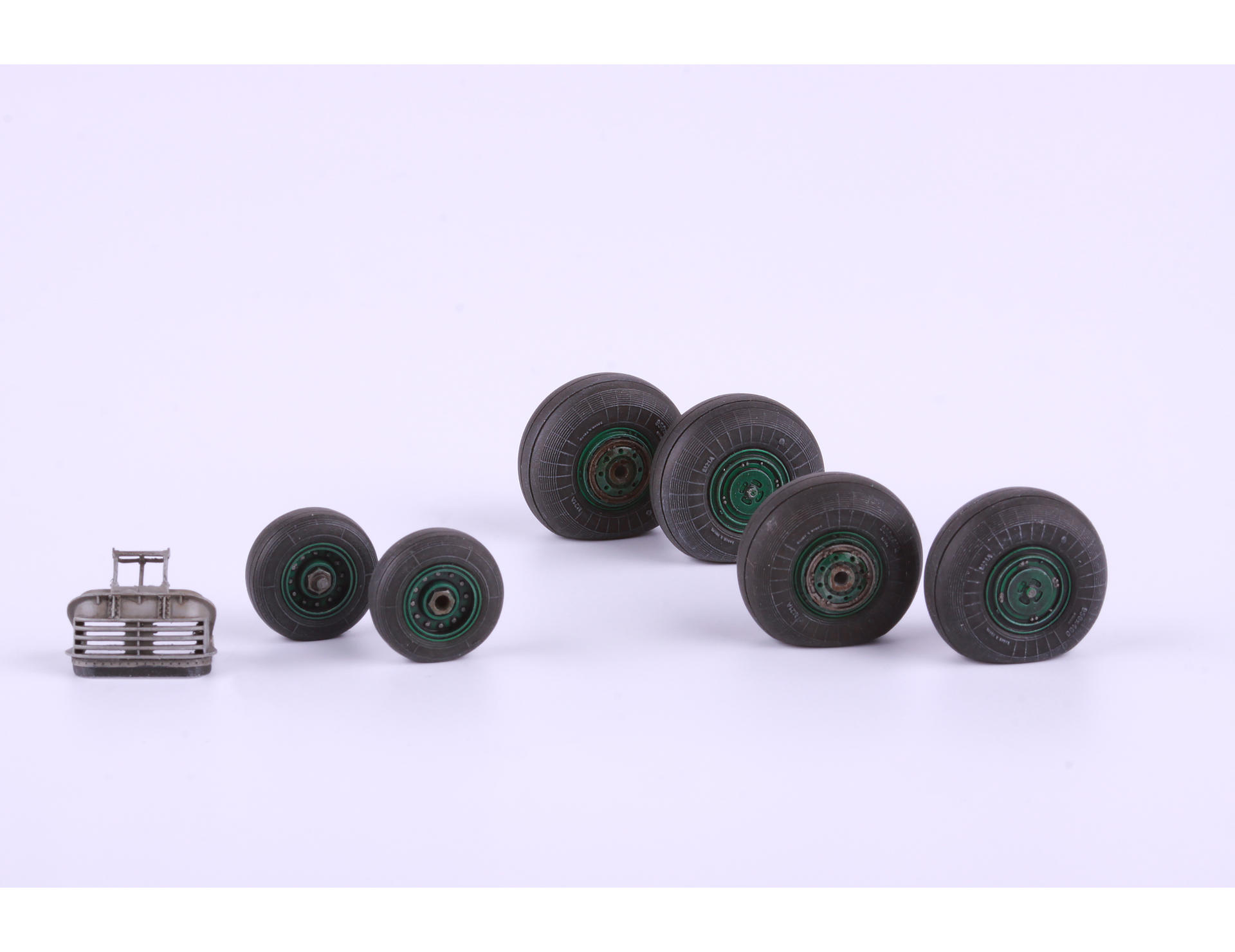 Fotografie 1/48 Su-34 wheels (HOBBY BOSS)