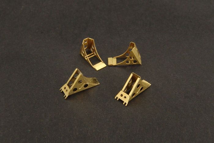 1/48 Soviet wheel chocks - modern (PE set)