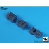 1/200 Airport tow truck+baggage carts