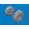 672442 P 51D wheels block tread