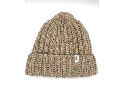 Béžová zimní čepice