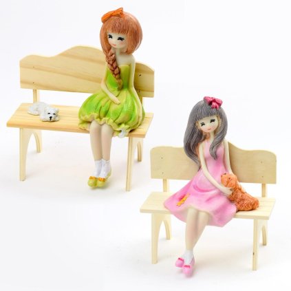 KS POST.DIEVČA SEDIACE MIX 14cm