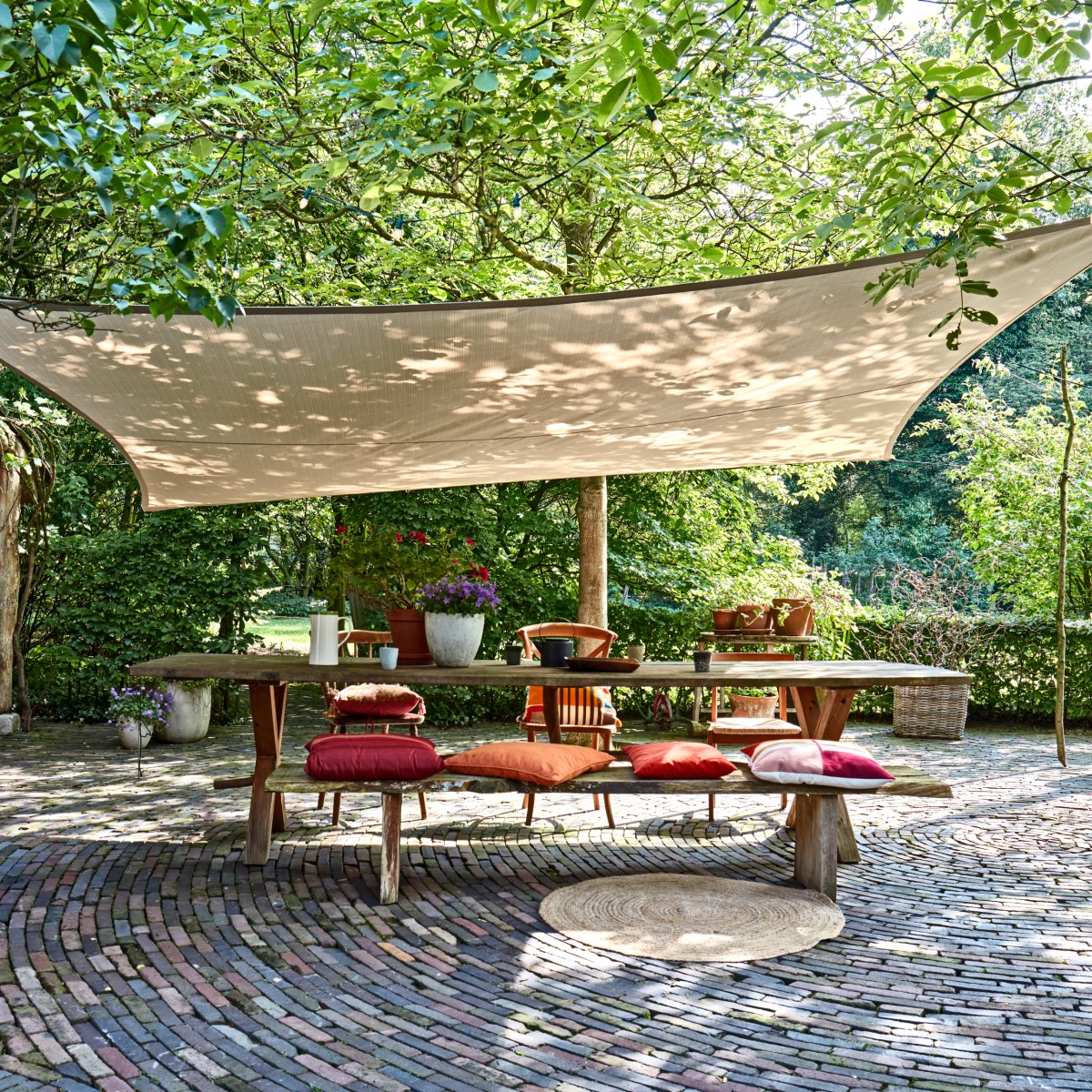 Stínící plachty LIVN´