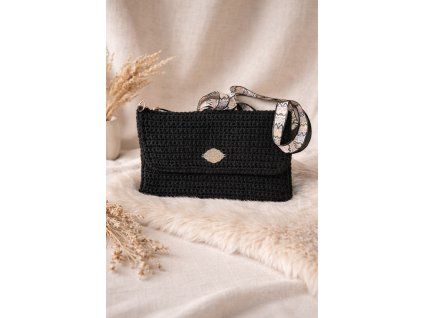 Cerna hackovana.kabelka.jpg