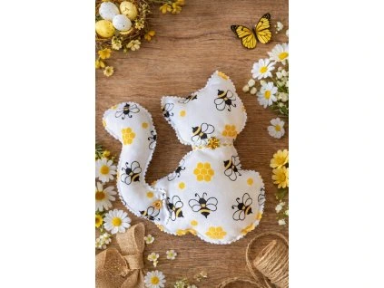 Kočička se včeličkami dekorace nejen na velikonoce ChatGPT Image 28. 2. 2026 16 36 13