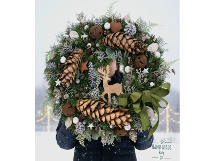 Zimný veniec v prírodných farbách