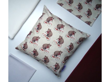 Obliečka na vankúš Medveď na bicykli