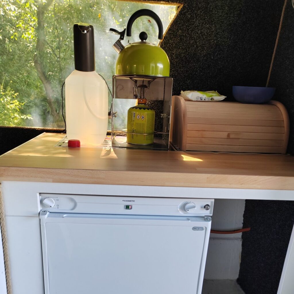 lednicka-lod-edited-1024x1024