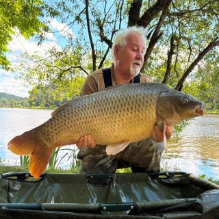 Boilies Dead Crayfish tahá krásné kapry všude, kam ho vezmeme. 🎣🔥 Výrazná vůně, skvělá atraktivita a výsledky, které mluví...