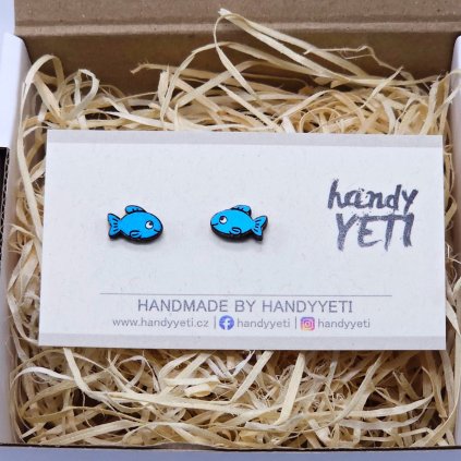 drevene nausnice modra koralova rybka 1