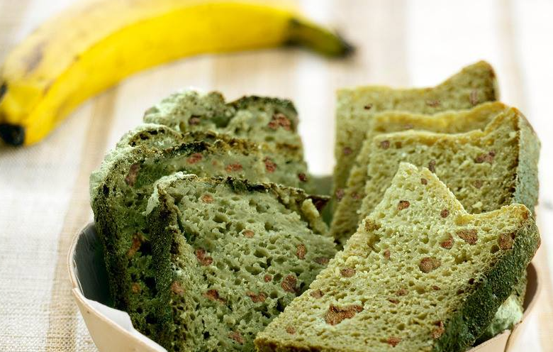 Bananenbrot mit Hanfsamen