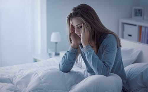 CBD Öl bei Schlafstörungen - Wirkung und Dosierung