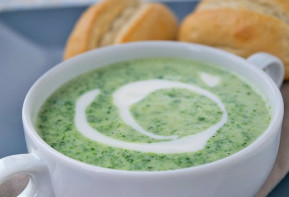 Creme-Suppe mit Hanfsamenmilch