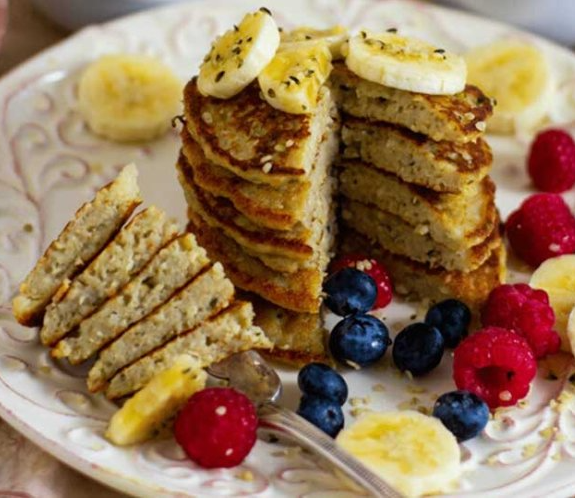 Glutenfreie Hafer-Hanf-Protein-Pfannkuchen