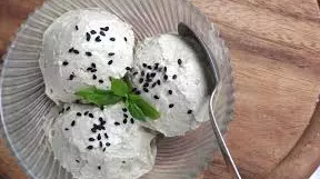 Raw Eis aus Hanfsamen