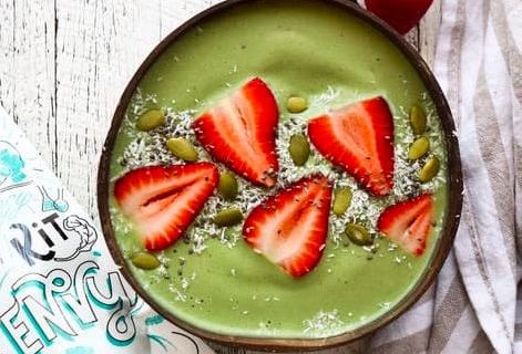 Tropischer Energie Smoothie