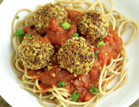 Vegan Kugeln mit Hanfsamen, Quinoa und Linsen