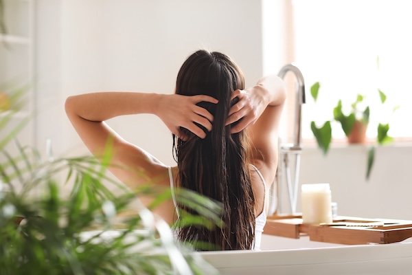 Wie fördert man das Haarwachstum? Natürliche Produkte und wirksame Strategien!