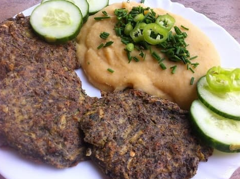 Zucchini Plätzchen mit Hanfsamen