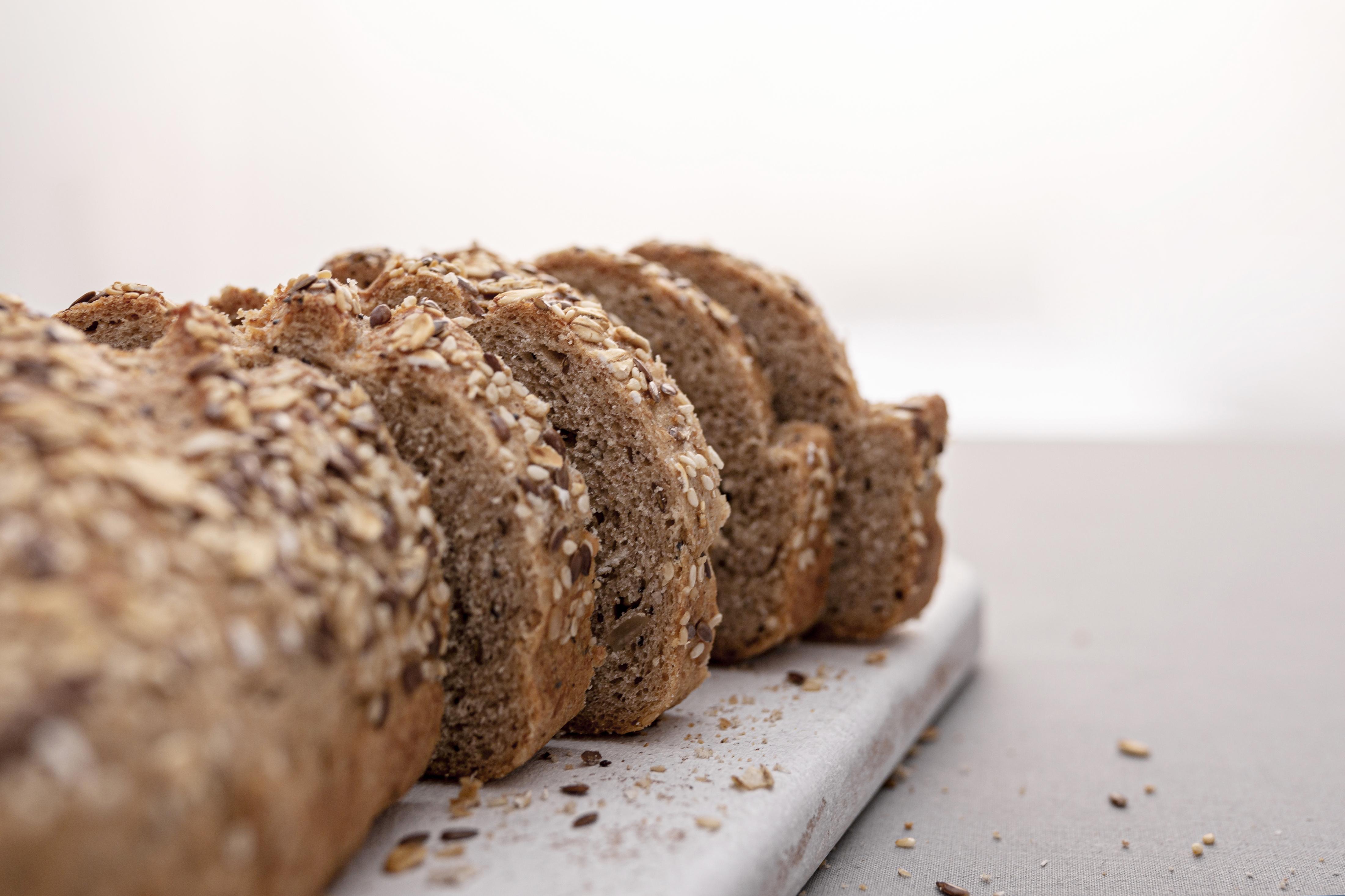 seeds-bread-cutting-board