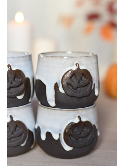 BLACK & WHITE SPOOKY PUMPKIN I. 250-270ml