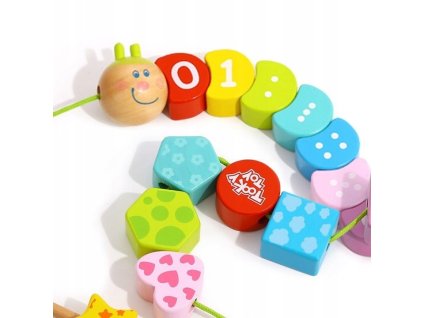 TOOKY TOYdřevěná navlékací housenka tooky toy