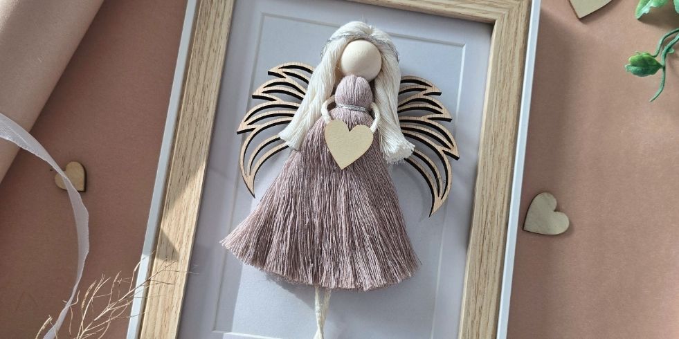 Macrame dekorace: Proč si vybrat ruční tvorbu místo sériové výroby?