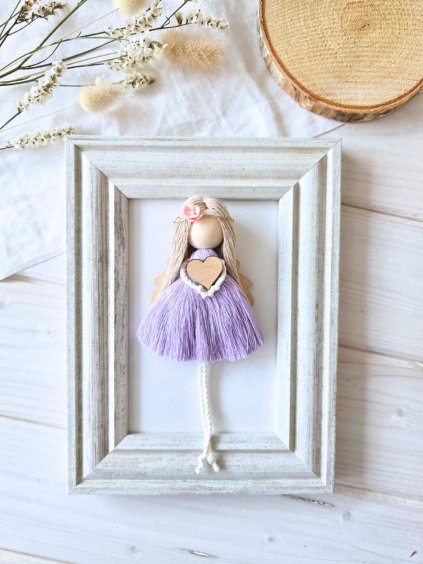 macrame andelka v ramecku hany dekorace fialové satyB