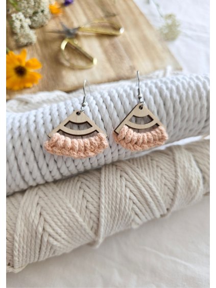 macrame nausnice drevene