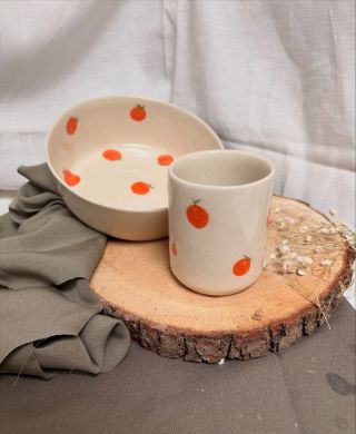 I když to venku nevypadá, my už máme léto ! 🍊 naše novinka která rozveselí i takovéto pošmurné počasí ! ✨🍊 #keramika...