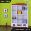 Regál Happy RW18 - auto s vlajkou (Barva bílá)